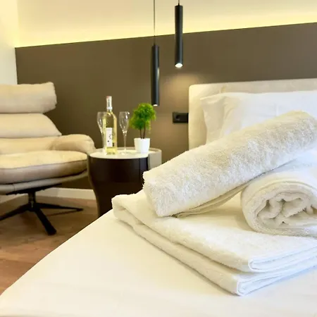Sea View Luxury Penthouse,3rooms Vlorë