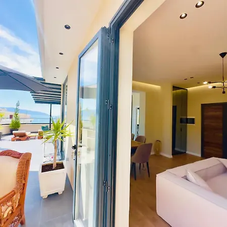 Sea View Luxury Penthouse,3rooms *