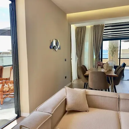 דירה Sea View Luxury Penthouse,3rooms *